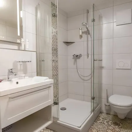Doppelzimmer 10 Hotel *