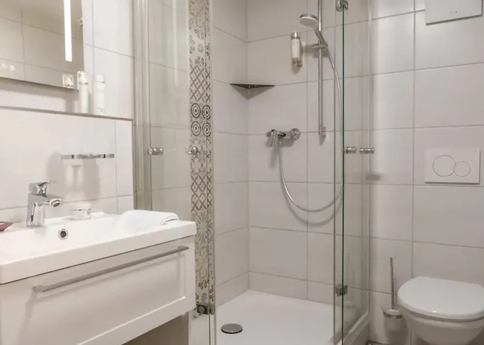 Doppelzimmer 10 Hotel *
