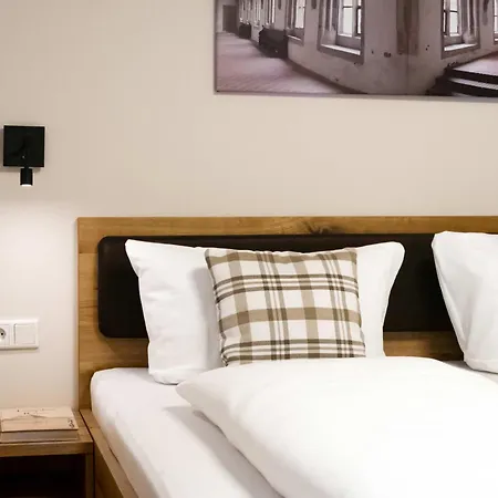 Otel Doppelzimmer 10 *